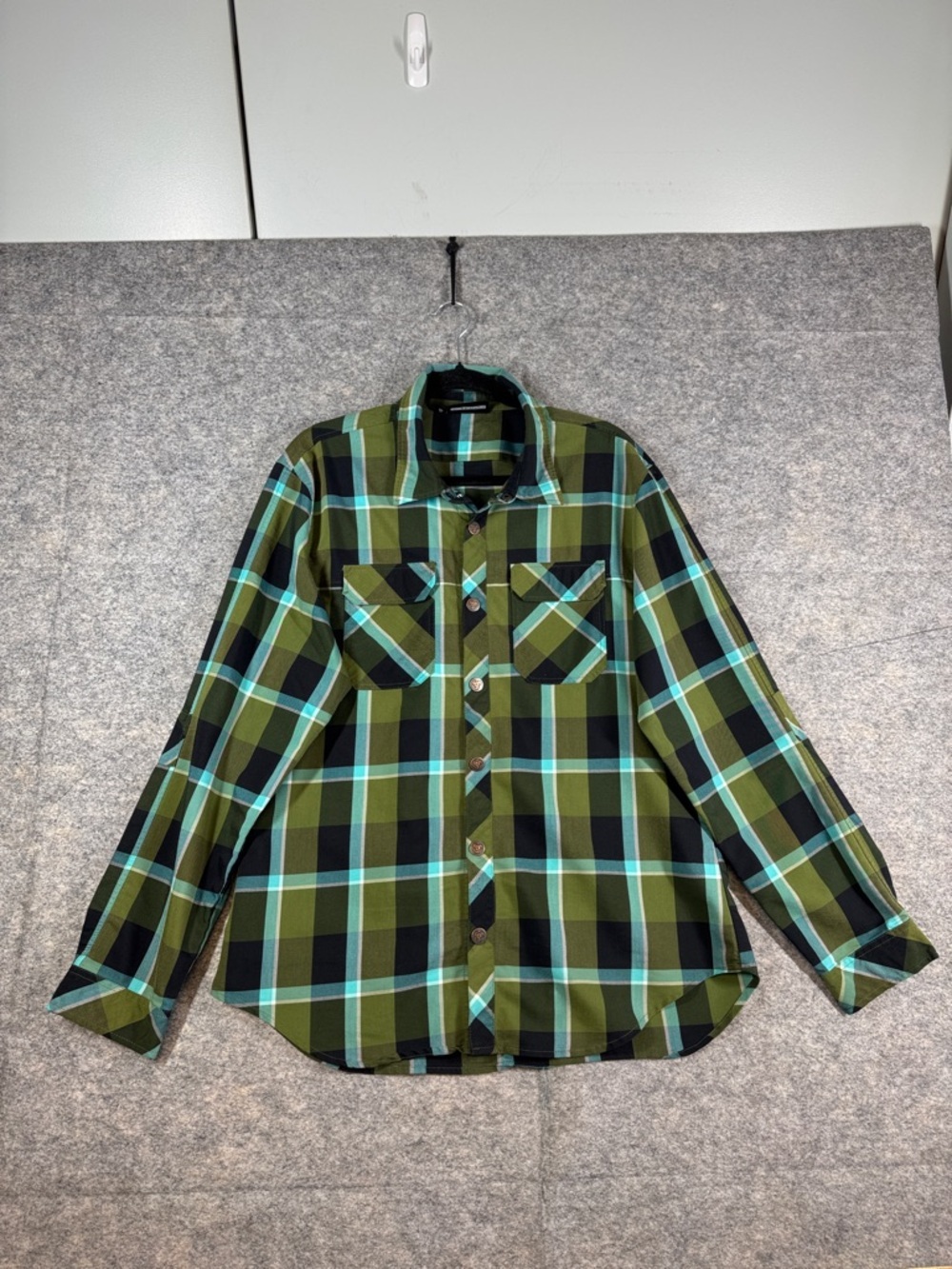 Sombrio Green Black Plaid Flannel Button Up Shirt Size XL Outdoor Casual Utility - Picture 2 of 14